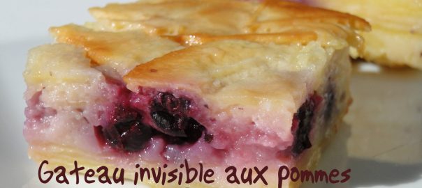 recette gateau invisible aux pommes et fruits rouges