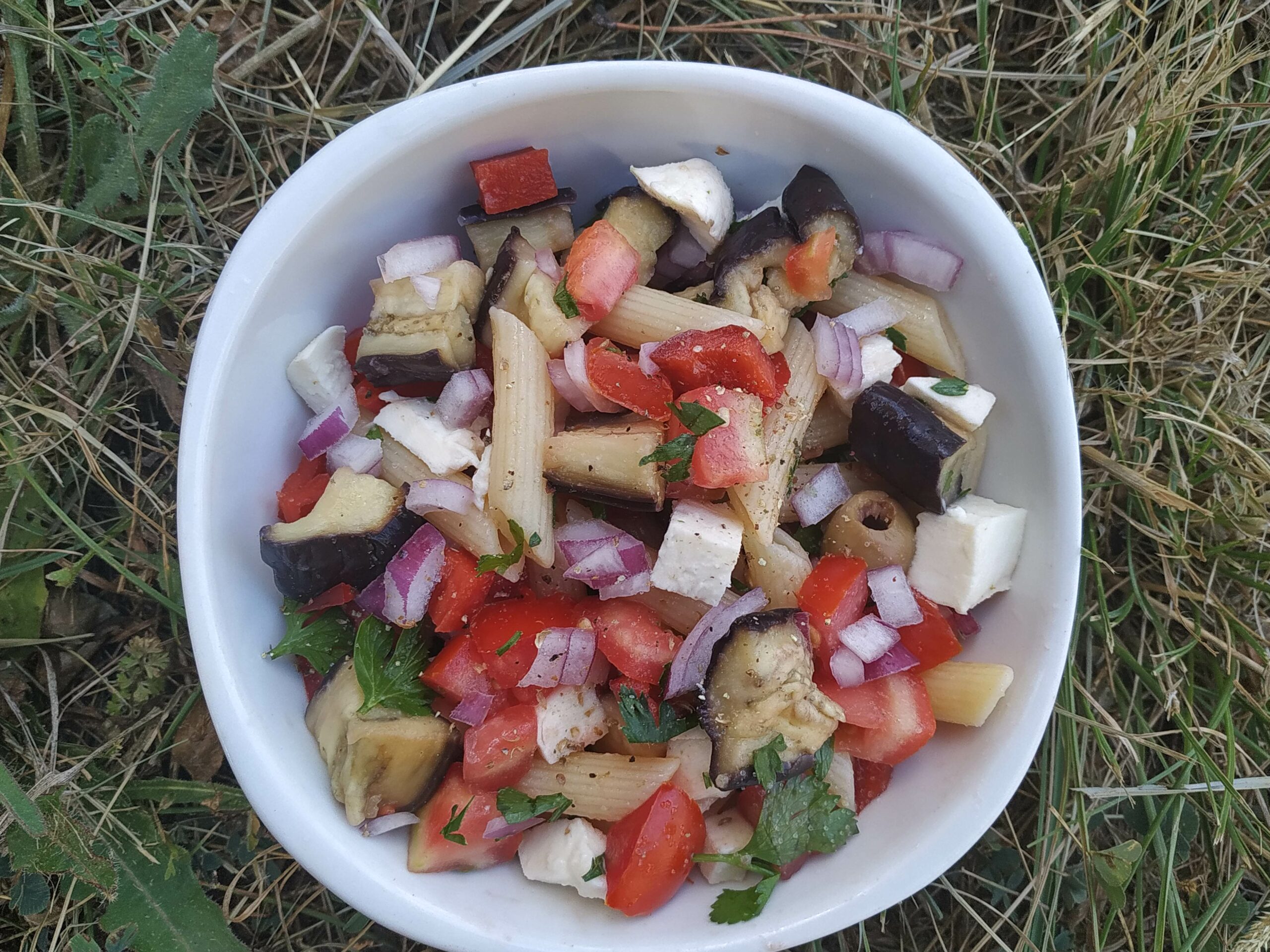 Salade de pates aux aubergines tomates poivron image