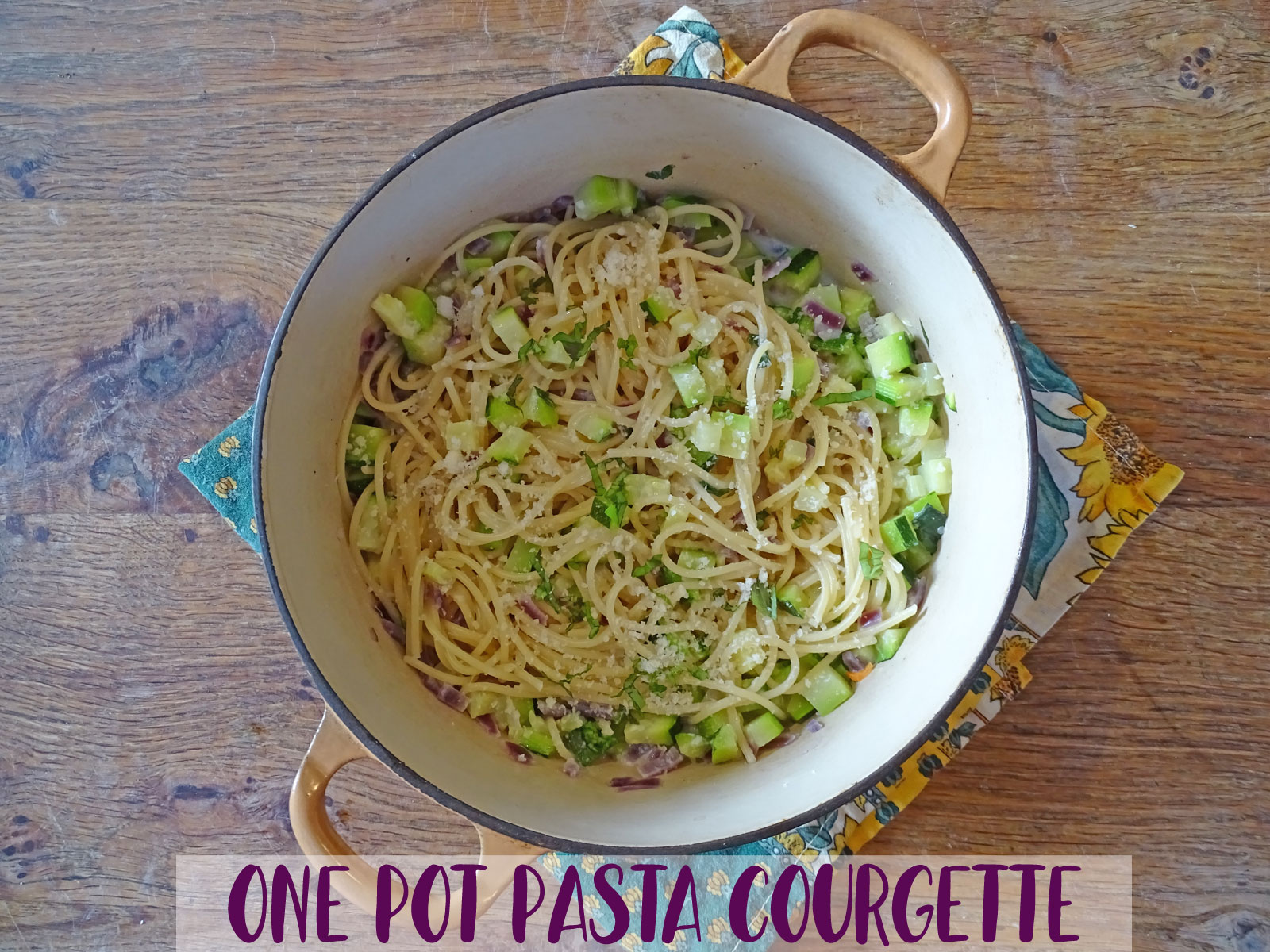 One pot pasta courgette image