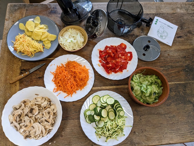 Test Vorwerk Découpe-minute : la râpe et le découpe-légumes qu'il manquait  au Thermomix - Les Numériques